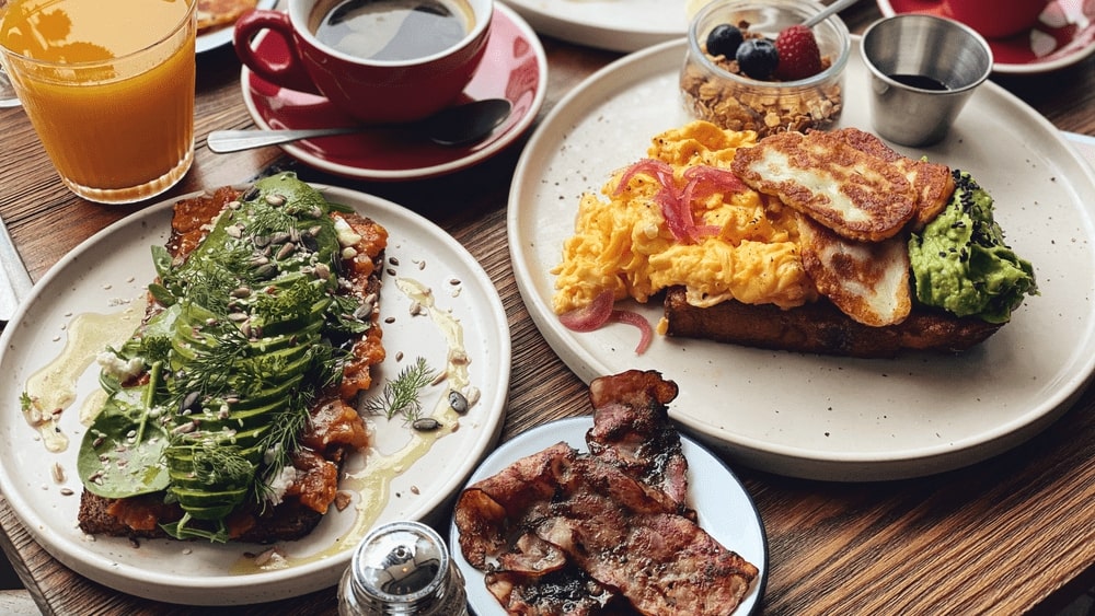 Ситний сніданок у Seagull Method Cafe